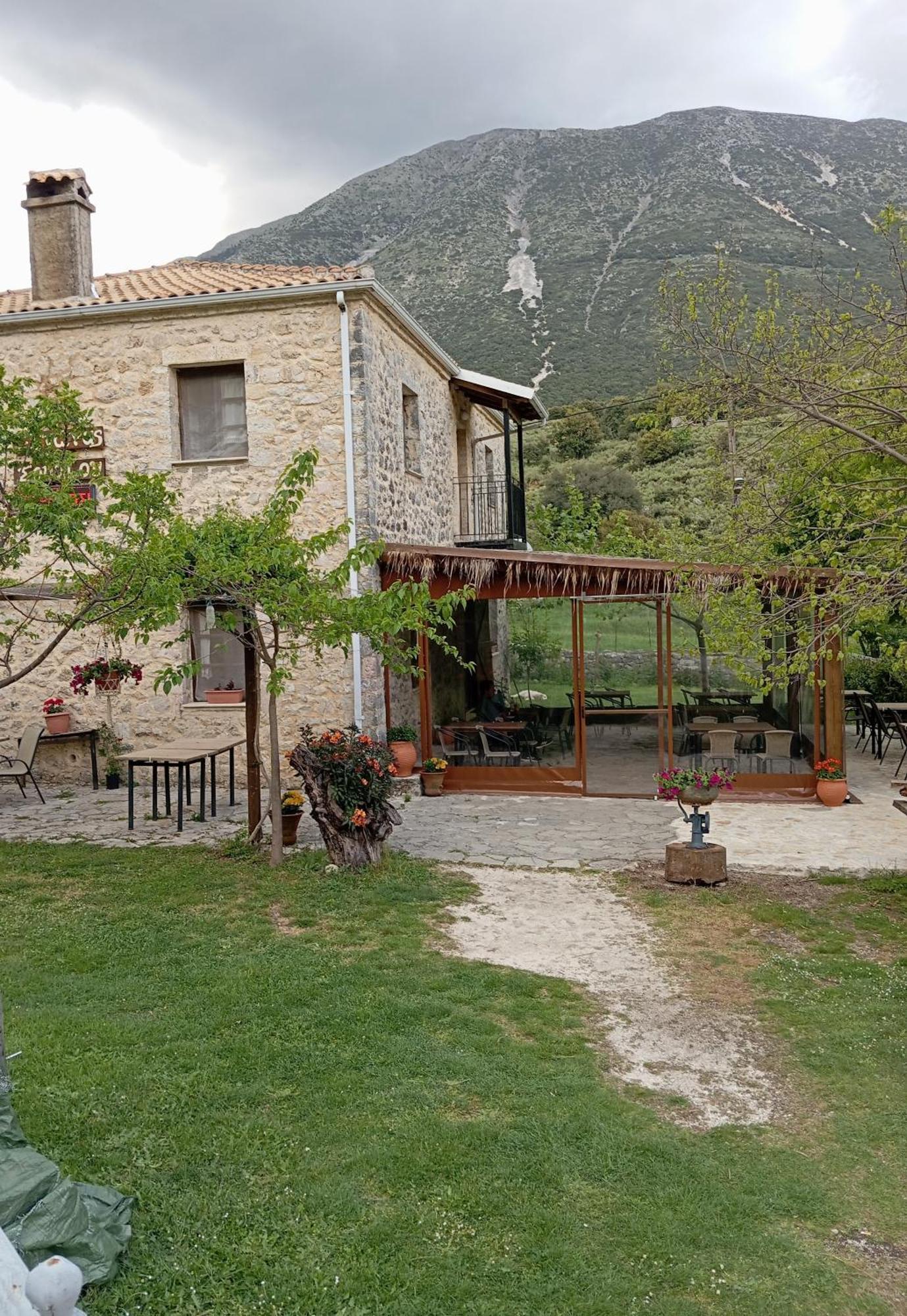 Xenonas Souliou Hotell Samonída Exteriör bild