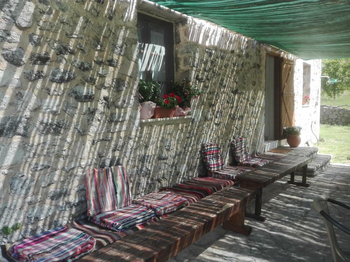 Xenonas Souliou Hotell Samonída Exteriör bild